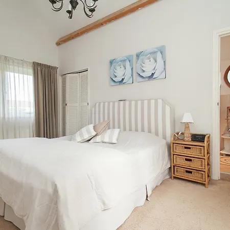 Holiday Beachhouse